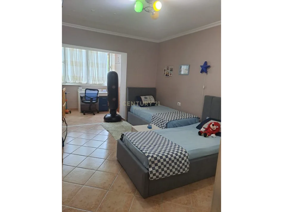 Tirane, shitet apartament 2+1 Kati 3, 115 m² 265.000 € 
