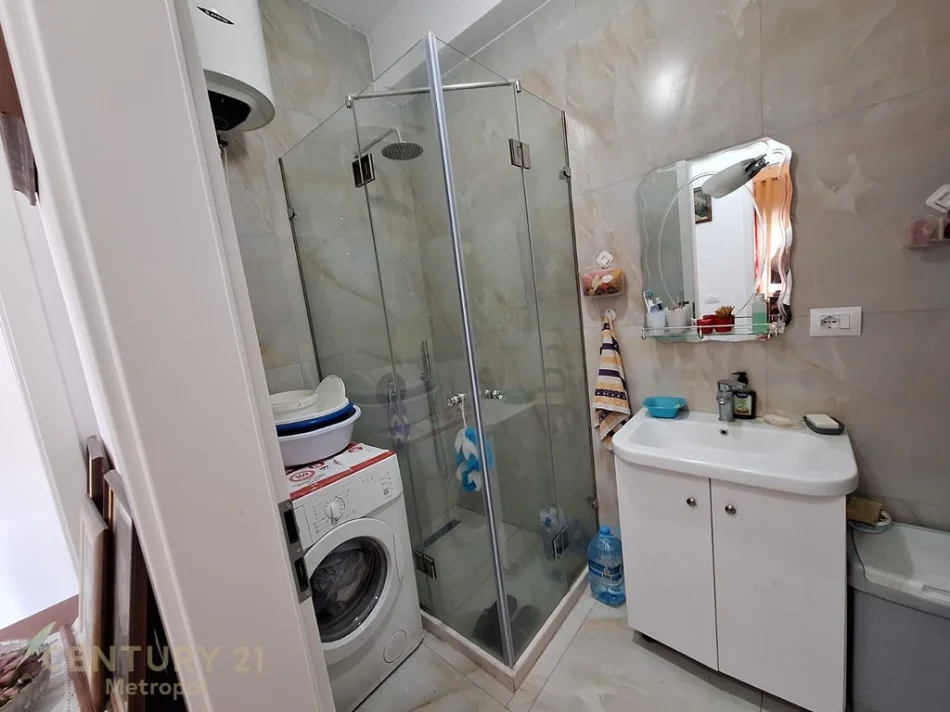 Tirane, shitet apartament 2+1 Kati 5, 84 m² 150.000 € 