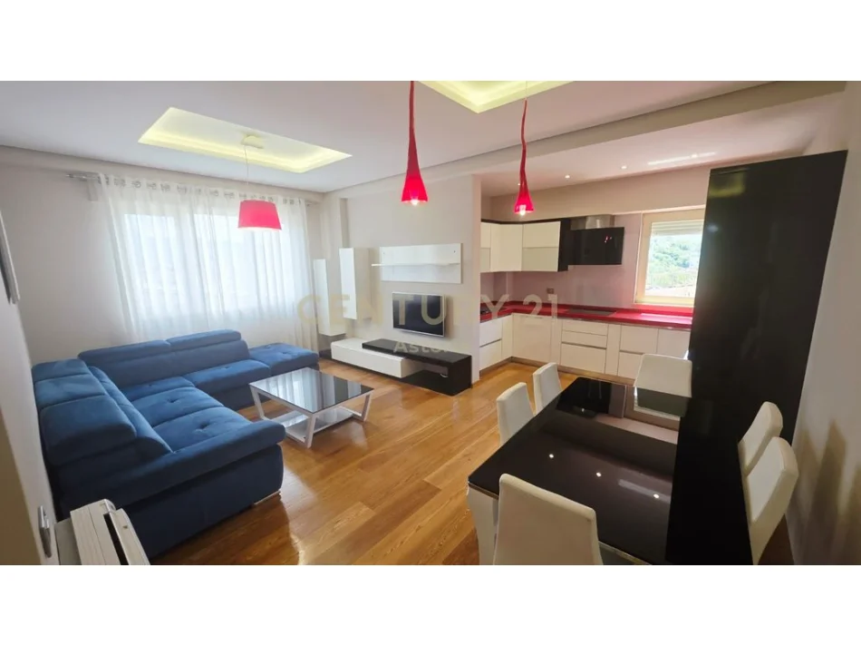 Tirane, shitet apartament 2+1+Ballkon Kati 4, 96 m² 262.000 € (kopshti botanik)