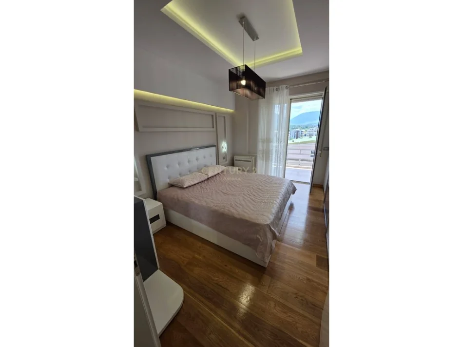 Tirane, shitet apartament 2+1+Ballkon Kati 4, 96 m² 262.000 € (kopshti botanik)