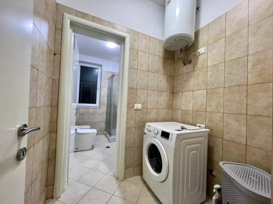 Tirane, shitet apartament 1+1 Kati 2, 76 m² 170.000 € (eduart mano)