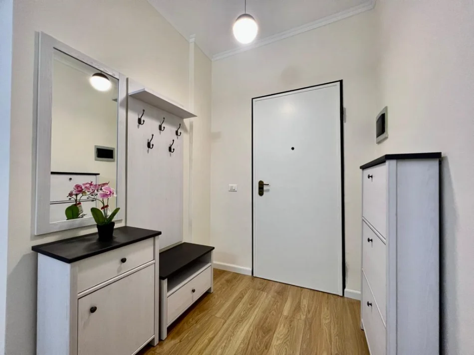 Tirane, shitet apartament 1+1 Kati 2, 76 m² 170.000 € (eduart mano)