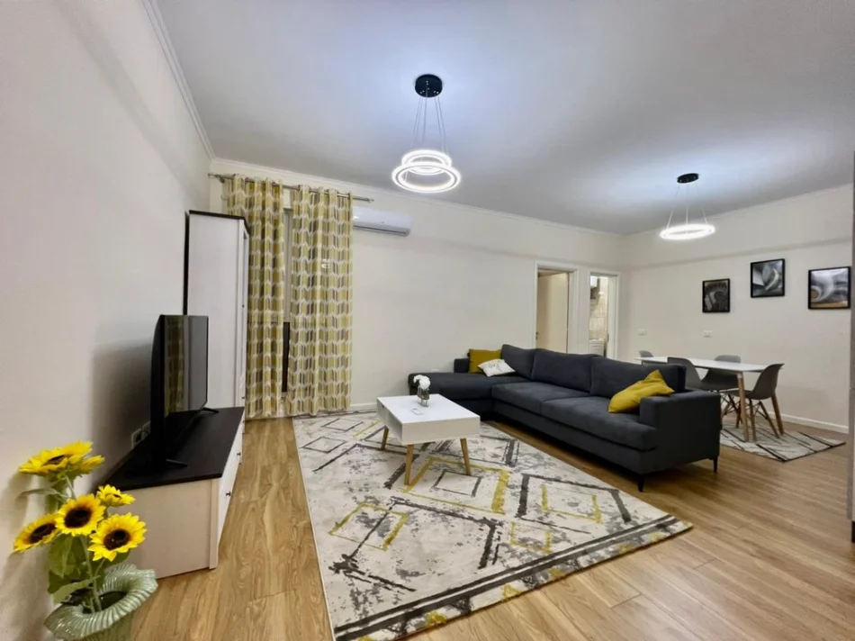 Tirane, shitet apartament 1+1 Kati 2, 76 m² 170.000 € (eduart mano)