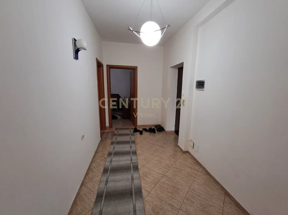 Shkoder, shitet apartament 2+1 Kati 6, 107 m² 185.000 € (Shkoder fushe cele)