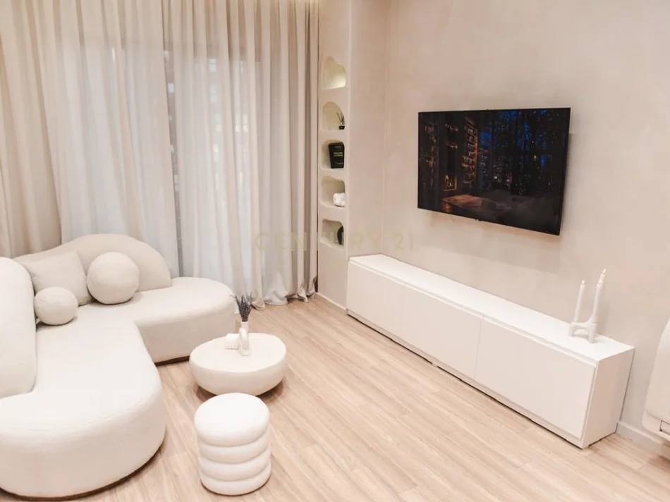 Tirane, shitet apartament 1+1 Kati 14, 88 m² 300.000 € (Tirana Garden building)