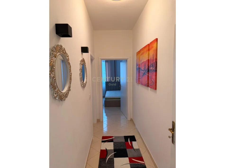 Tirane, jepet me qera apartament 2+1+Ballkon Kati 7, 100 m² 600 € 