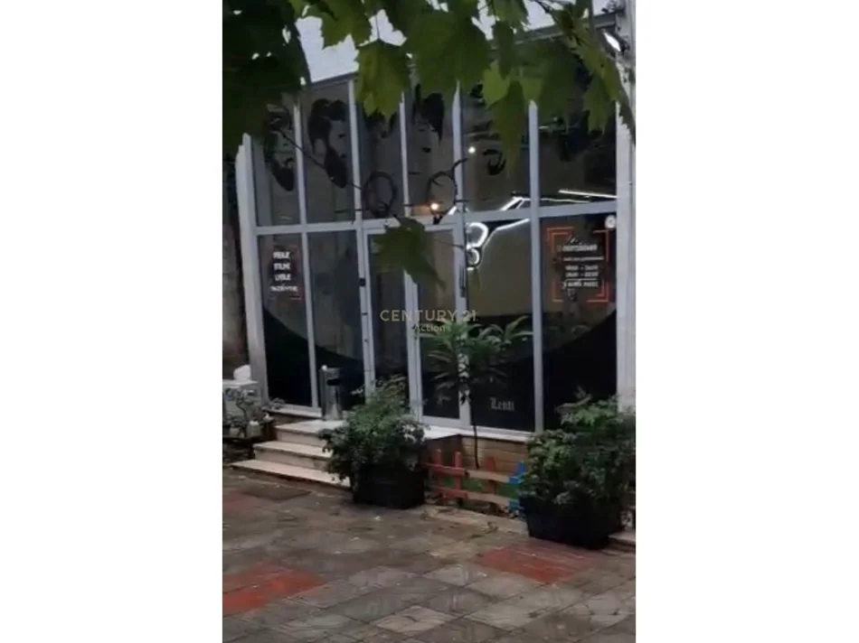 Tirane, shitet dyqan , 70.000 € (Astiri)