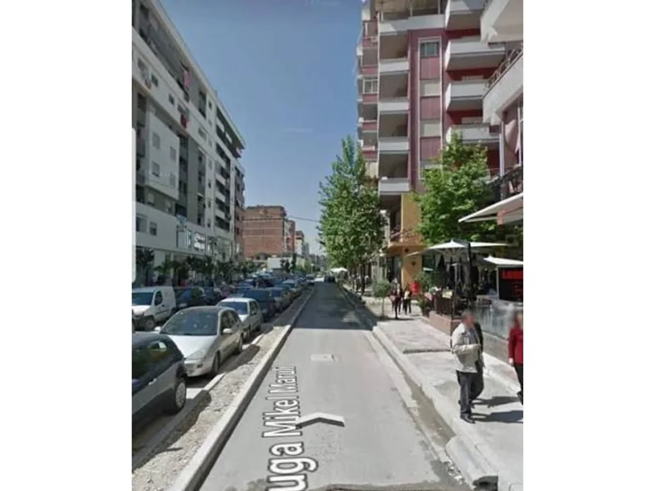 Tirane, shitet dyqan , 70.000 € (Astiri)