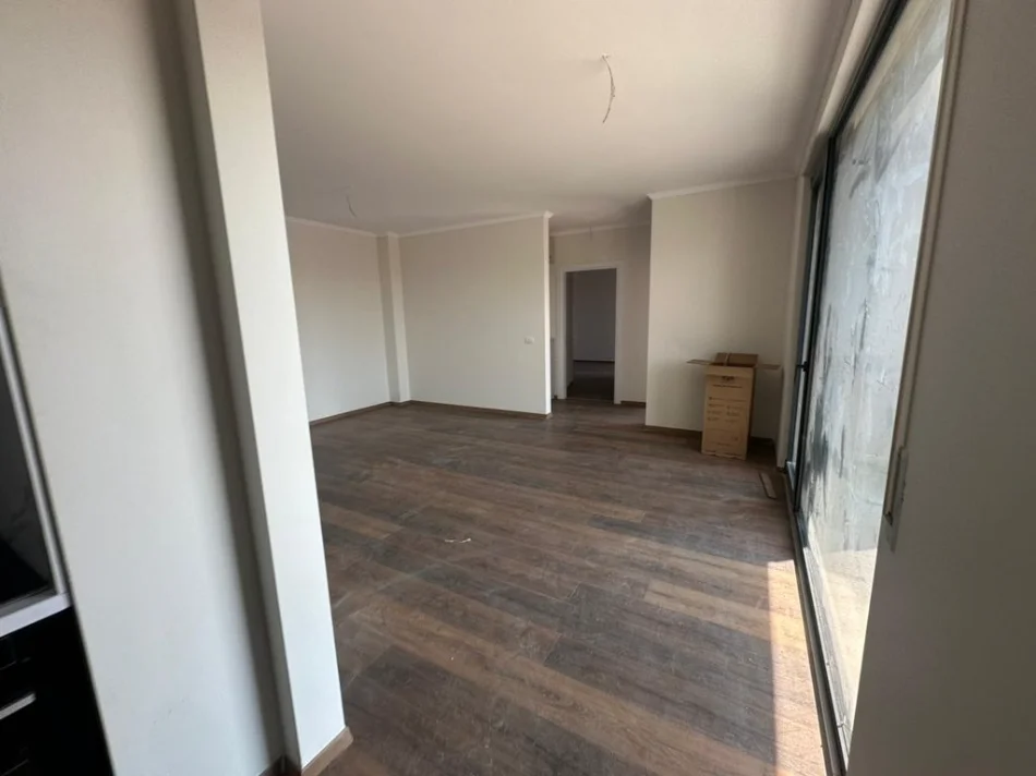 Tirane, jepet me qera apartament 2+1+Aneks+Ballkon Kati 7, 118 m² 700 € (në Kompleksin “Akses Tirana”)