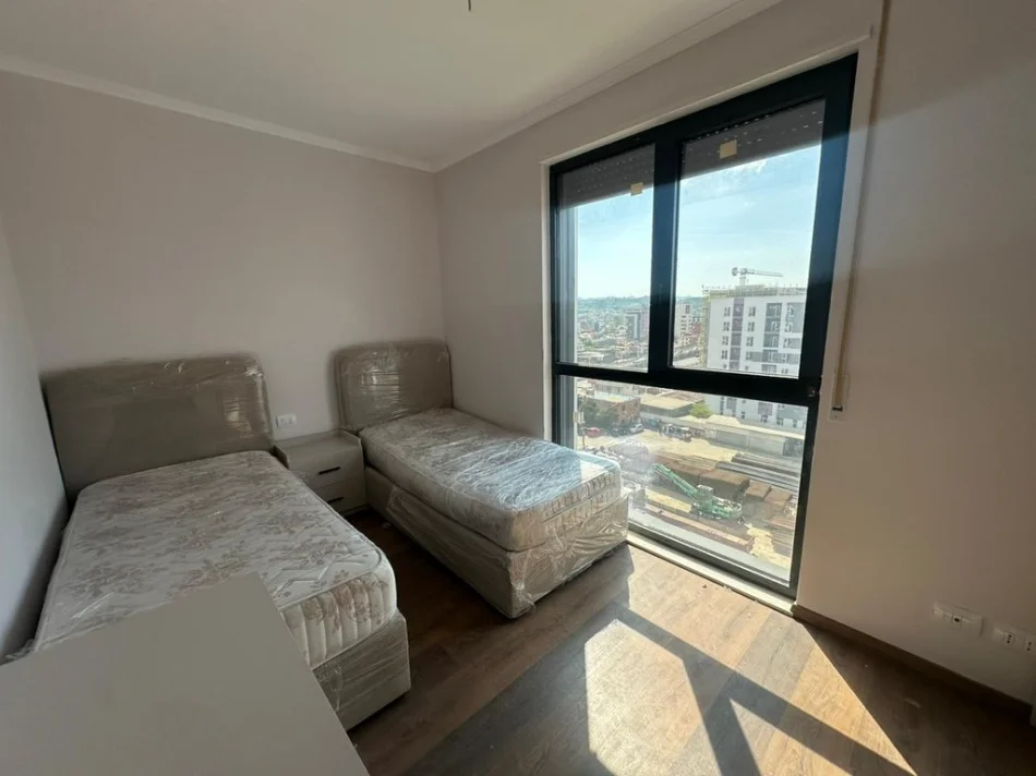 Tirane, jepet me qera apartament 2+1+Aneks+Ballkon Kati 7, 118 m² 700 € (në Kompleksin “Akses Tirana”)