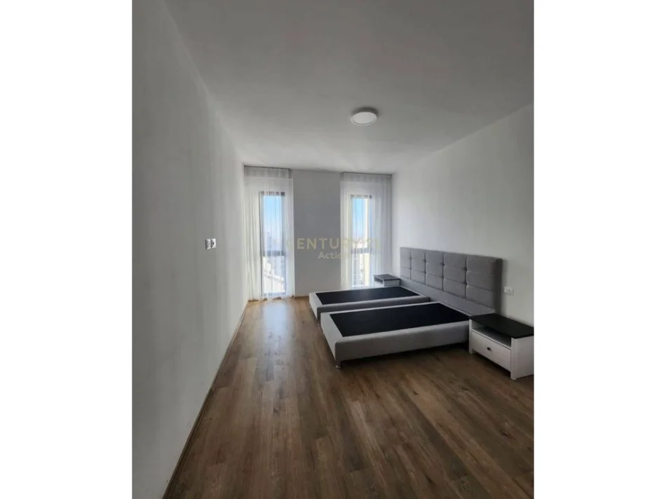 Tirane, jepet me qera apartament 1+1+Ballkon Kati 11, 63 m² 550 € 