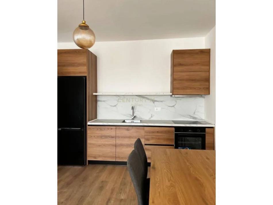Tirane, jepet me qera apartament 1+1 Kati 11, 63 m² 550 € (kompleksi arlis)