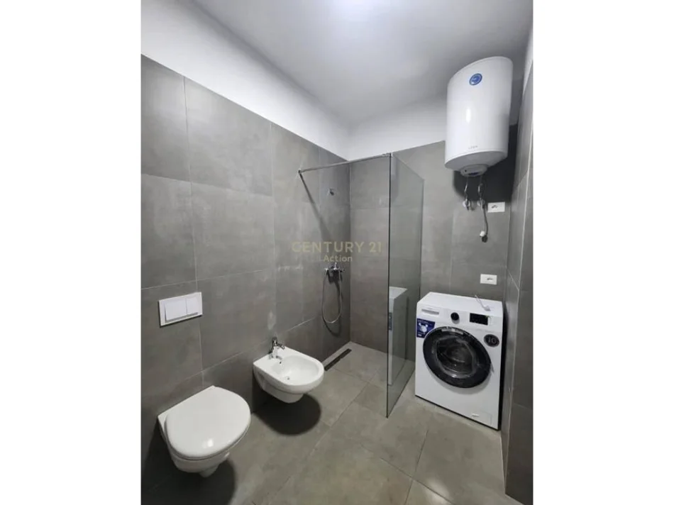 Tirane, jepet me qera apartament 1+1 Kati 11, 63 m² 550 € (kompleksi arlis)