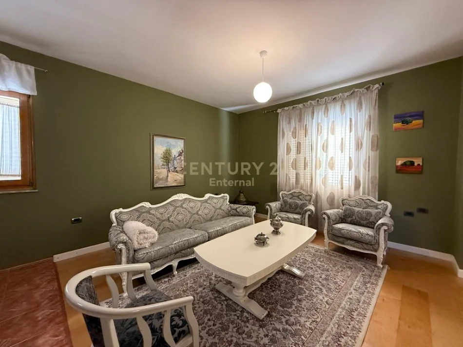 Tirane, jepet me qera Vile 2+1+Ballkon Kati 3, 225 m² 1.100 € (selite)