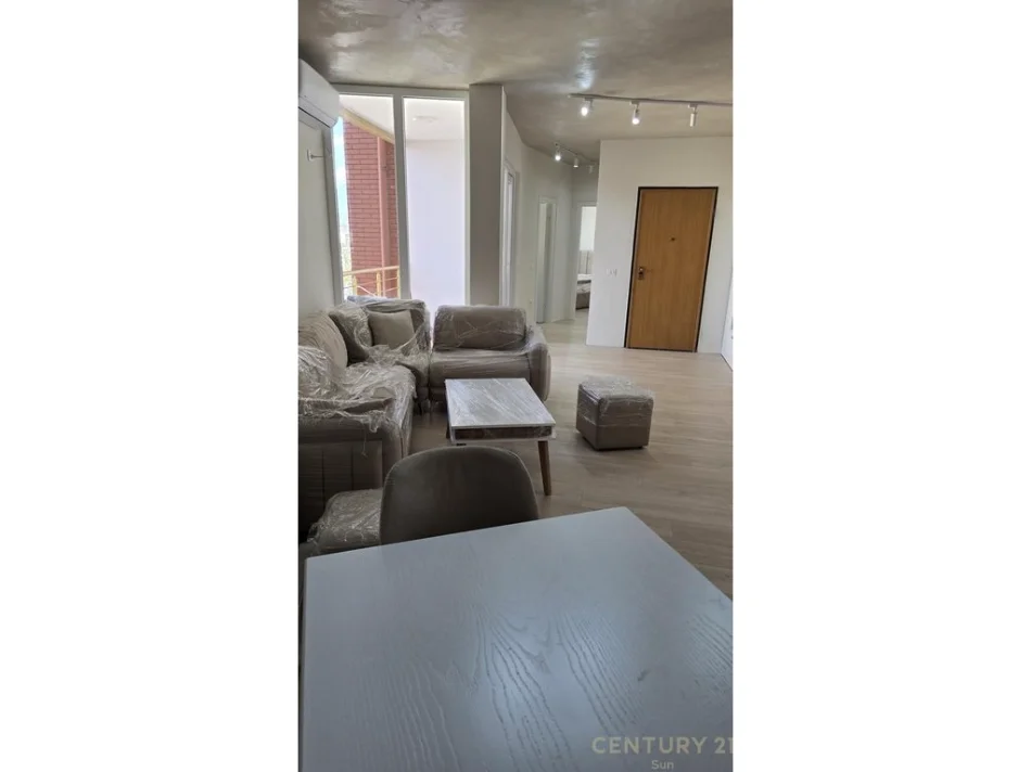 Tirane, jepet me qera apartament 1+1 Kati 8, 80 m² 625 €