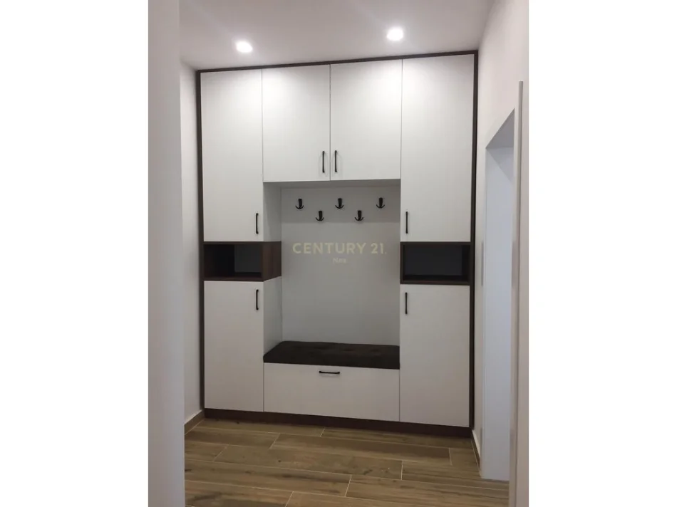 Tirane, jepet me qera apartament 2+1+Ballkon Kati 6, 116 m² 750 € (irfan tomini)