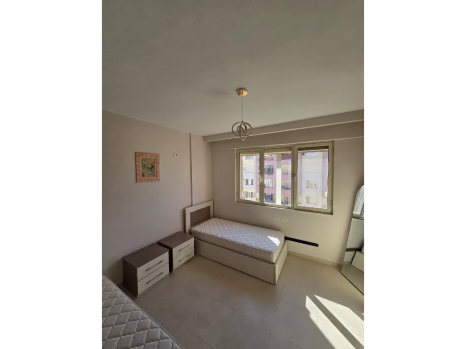 Tirane, jepet me qera apartament 2+1+Ballkon Kati 11, 115 m² 500 € (casa italia malajziani)