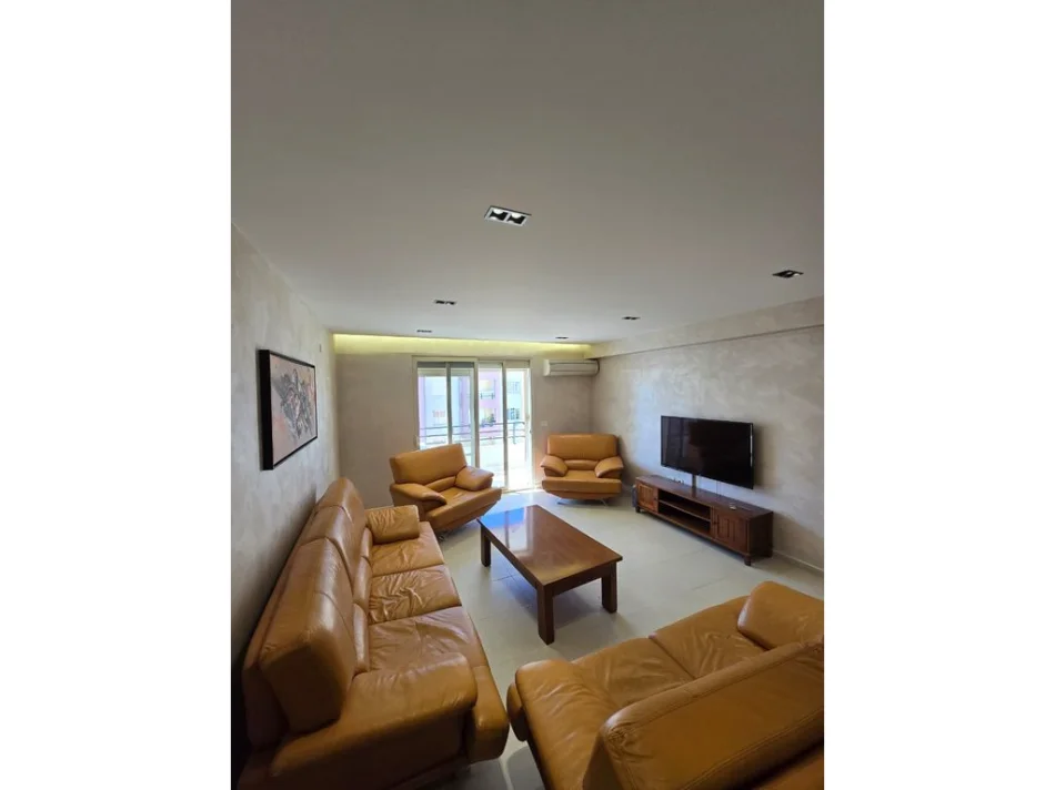 Tirane, jepet me qera apartament 2+1+Ballkon Kati 11, 115 m² 500 € (casa italia malajziani)