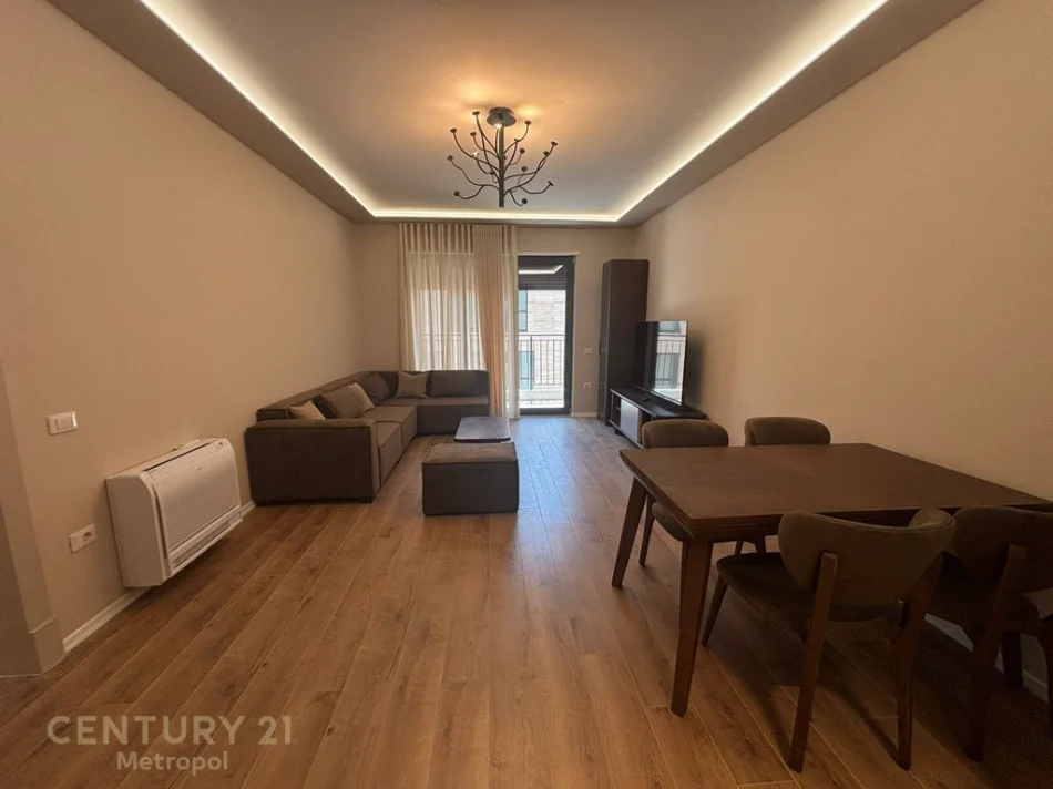 Tirane, jepet me qera apartament 2+1+Ballkon Kati 6, 122 m² 1.500 € (liqeni i thate)