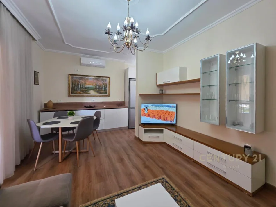 Tirane, jepet me qera apartament 2+1 Kati 3, 96 m² 1.000 € (Luigj Gurakuqi)