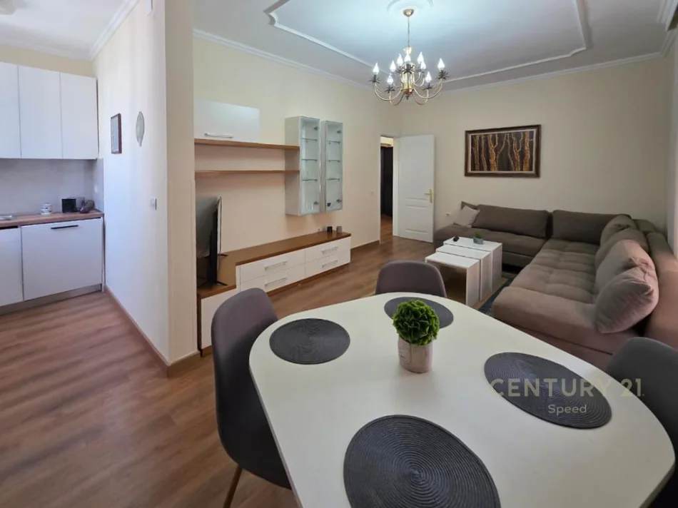 Tirane, jepet me qera apartament 2+1 Kati 3, 96 m² 1.000 € (Luigj Gurakuqi)