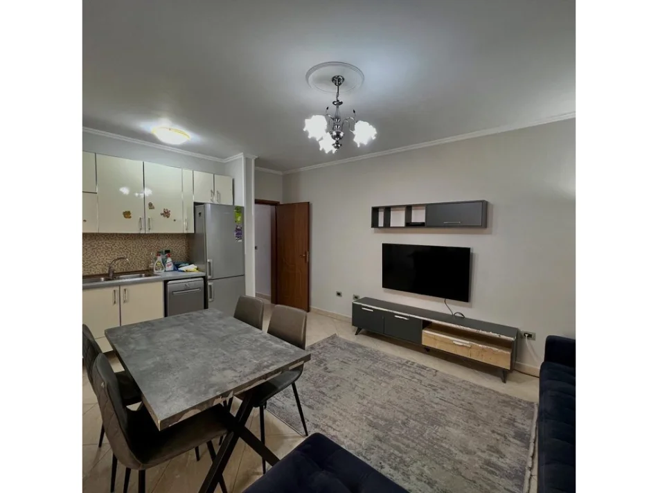 Tirane, jepet me qera apartament 1+1 Kati 2, 60 m² 500 € 