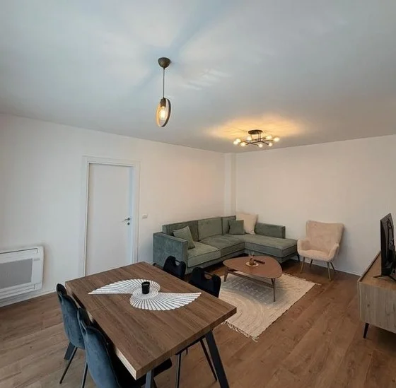 Tirane, jepet me qera apartament 2+1 Kati 1, 108 m² 690 € (AKSES TIRANA)