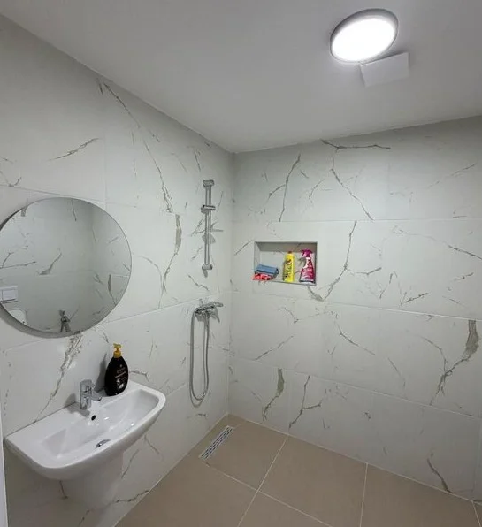 Tirane, jepet me qera apartament 2+1 Kati 1, 108 m² 690 € (AKSES TIRANA)