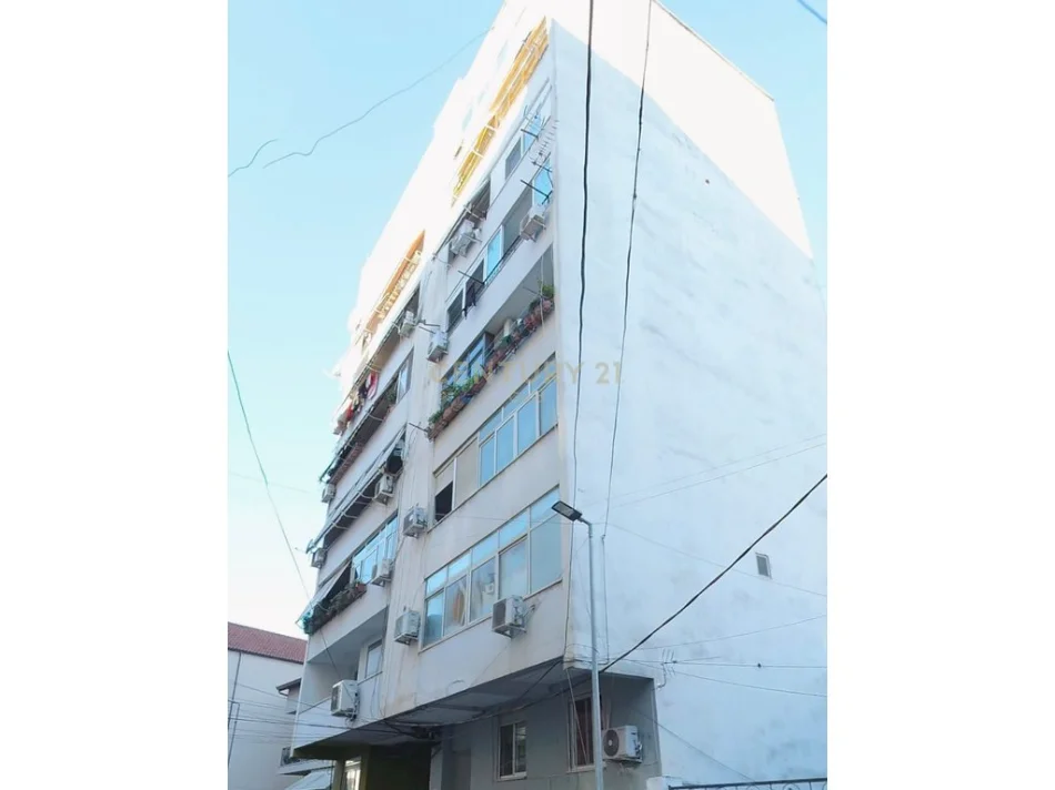Tirane, shitet apartament 1+1 Kati 1, 24 m² 50.000 € 