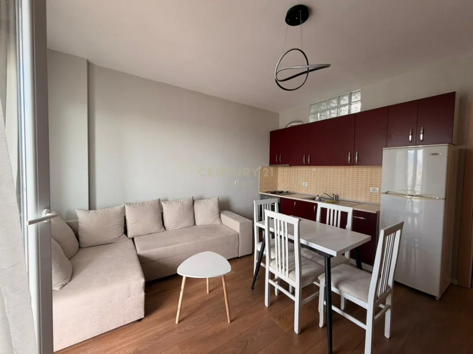 Tirane, jepet me qera apartament 1+1 Kati 5, 65 m² 65 € (Fresk)
