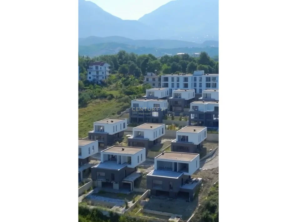 Tirane, shitet apartament Kati 2, 119 m² 225.500 € (Liqeni i Farkes)