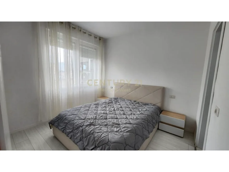 Tirane, jepet me qera apartament 2+1 Kati 5, 100 m² 700 € (Shkolla e Baletit)