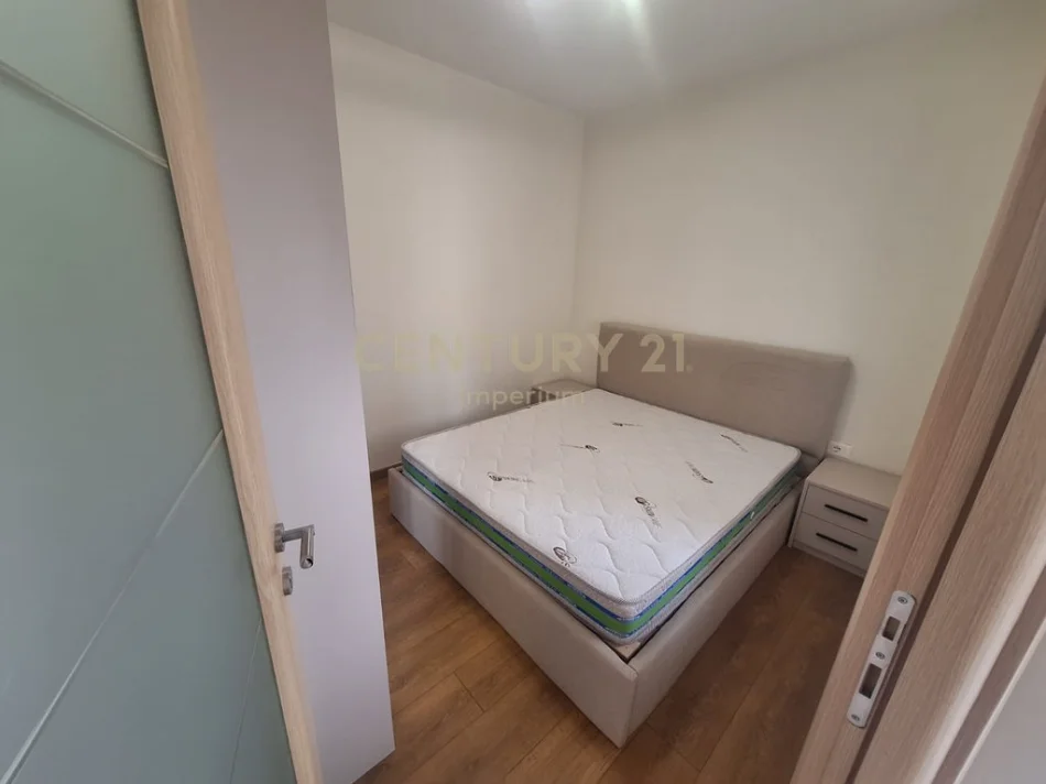Tirane, jepet me qera apartament 1+1 Kati 1, 57 m² 600 € (don bosko)