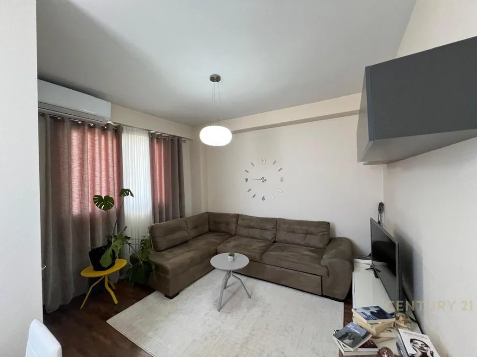 Tirane, jepet me qera apartament 2+1 Kati 6, 82 m² 550 € (5 Maji)