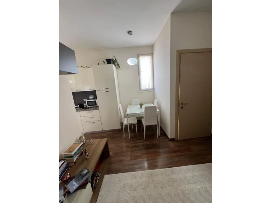 Tirane, jepet me qera apartament 2+1 Kati 6, 82 m² 550 € (5 Maji)