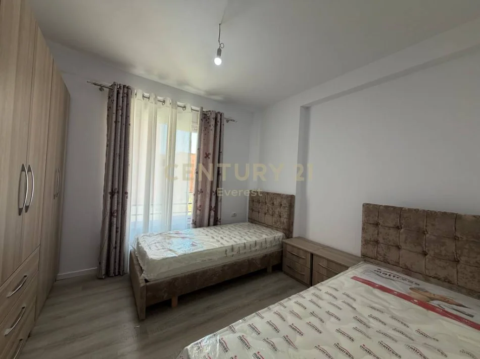 Tirane, jepet me qera apartament 2+1 Kati 1, 75 m² 500 € (Selite)