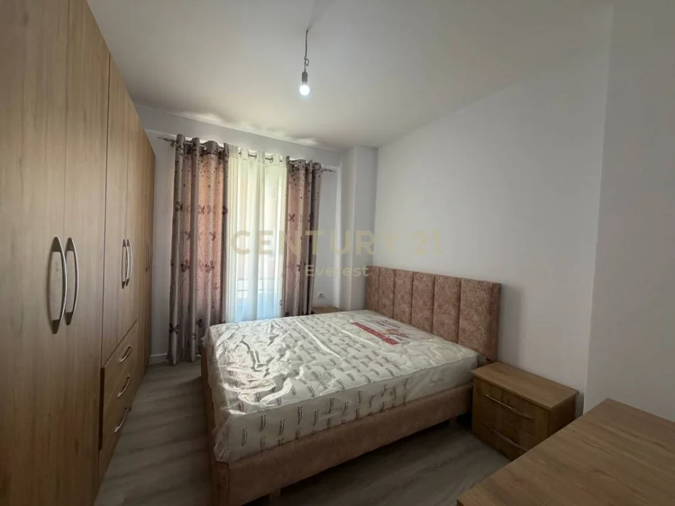 Tirane, jepet me qera apartament 2+1 Kati 1, 75 m² 500 € (Selite)