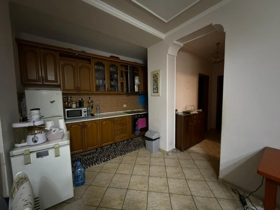 Tirane, shitet apartament 3+1 Kati 5, 133 m² 280.000 € (shkolla e baletit)