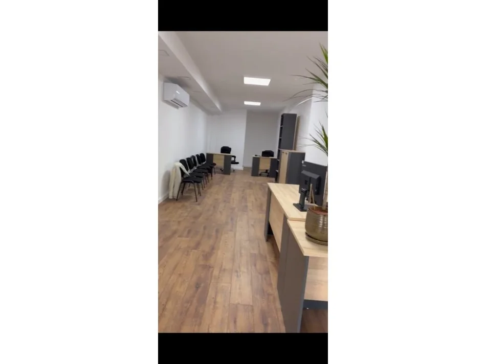 Tirane, jepet me qera dyqan Kati 0, 30 m² 650 € (Don Bosko)