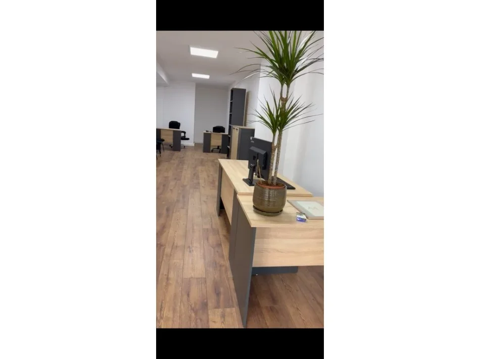 Tirane, jepet me qera dyqan Kati 0, 30 m² 650 € (Don Bosko)