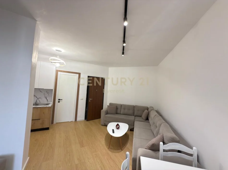 Tirane, shitet apartament 1+1 Kati 6, 104 m² 168.000 € 