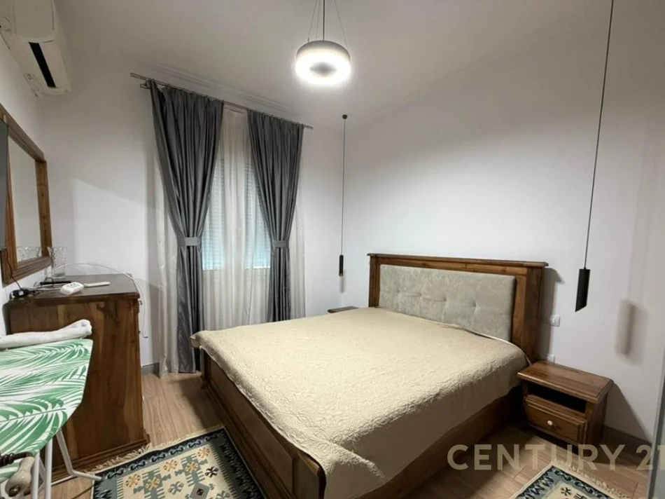 Tirane, jepet me qera apartament 2+1 Kati 3, 82 m² 600 € (Rruga e Durresit)