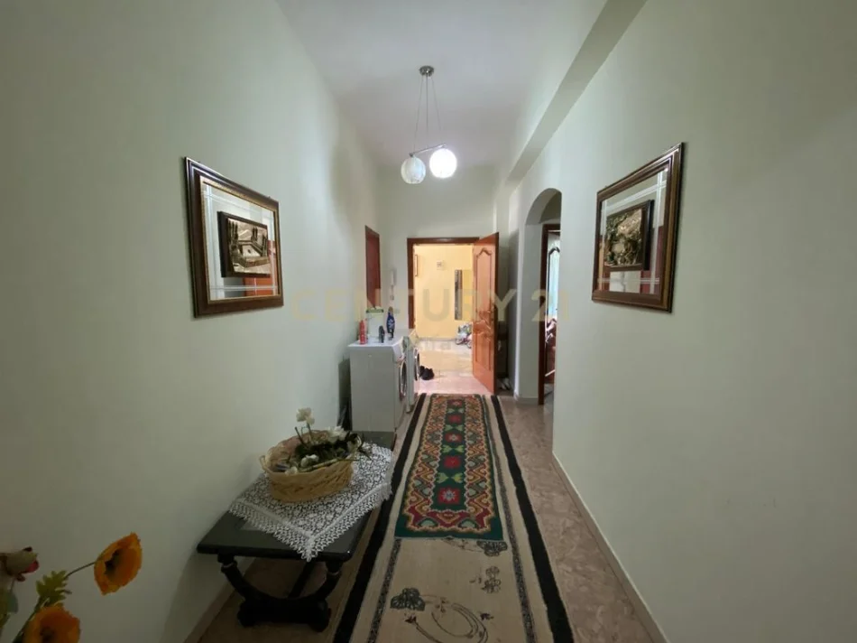 Tirane, shitet Vile Vile 3 Katshe Kati 3, 400 m² 469.000 € (Kinostudio)