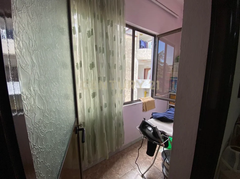 Tirane, shitet Vile Vile 3 Katshe Kati 3, 400 m² 469.000 € (Kinostudio)