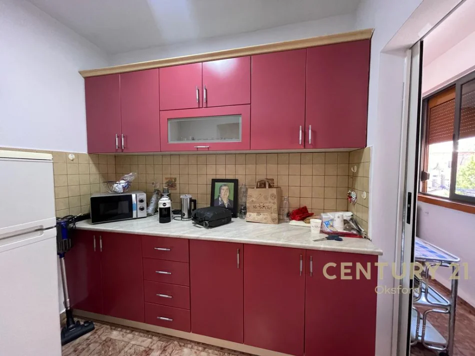 Tirane, jepet me qera apartament 1+1 Kati 3, 60 m² 480 € (TEK ISH PARKU)