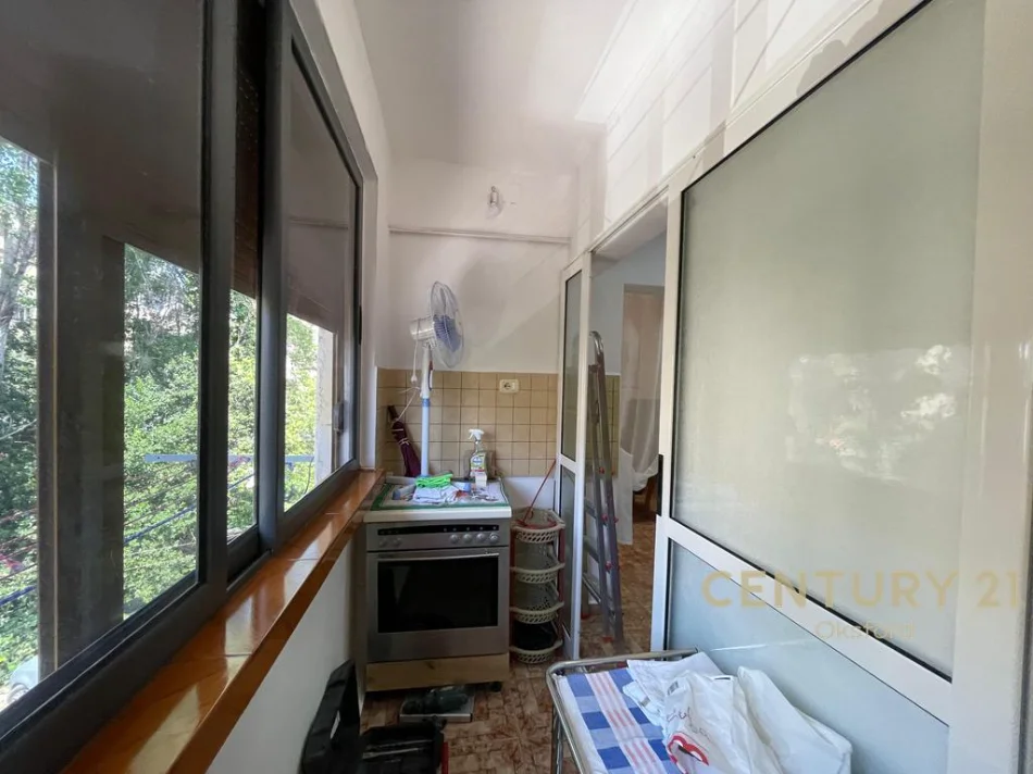 Tirane, jepet me qera apartament 1+1 Kati 3, 60 m² 480 € (TEK ISH PARKU)