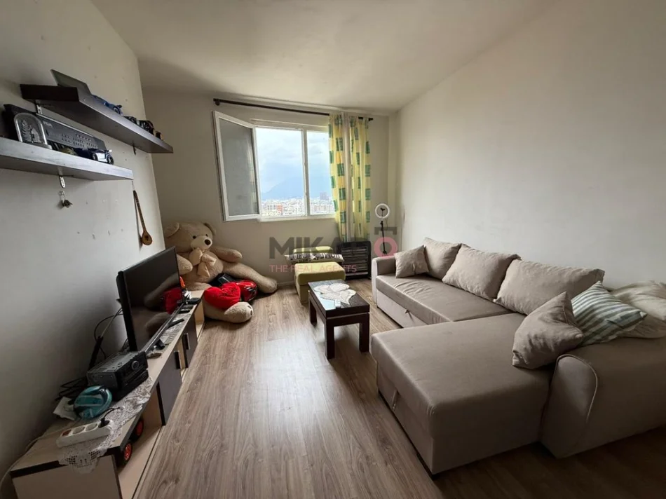 Tirane, jepet me qera apartament 1+1 Kati 10, 64 m² 450 € (Perballe Amerikan 3)