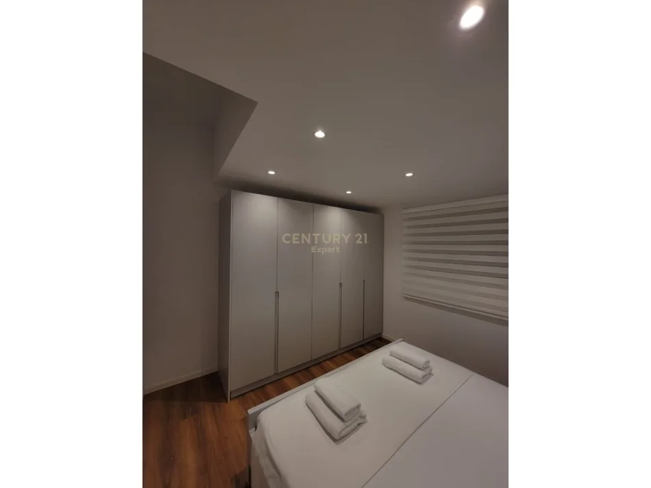 Tirane, jepet me qera apartament 1+1 Kati 1, 55 m² 550 € 