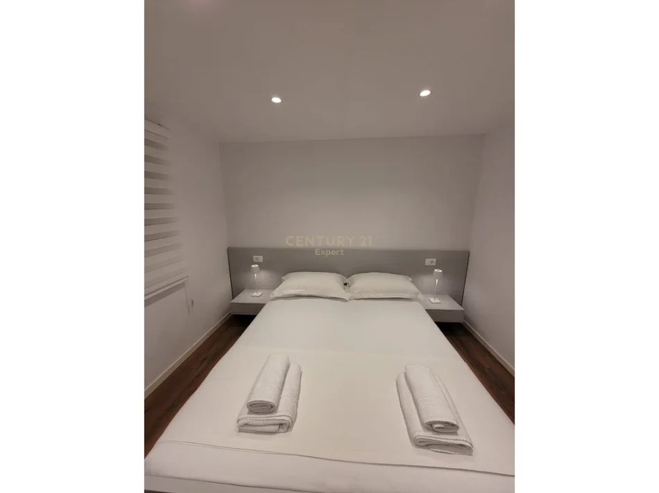 Tirane, jepet me qera apartament 1+1 Kati 1, 54 m² 550 € 