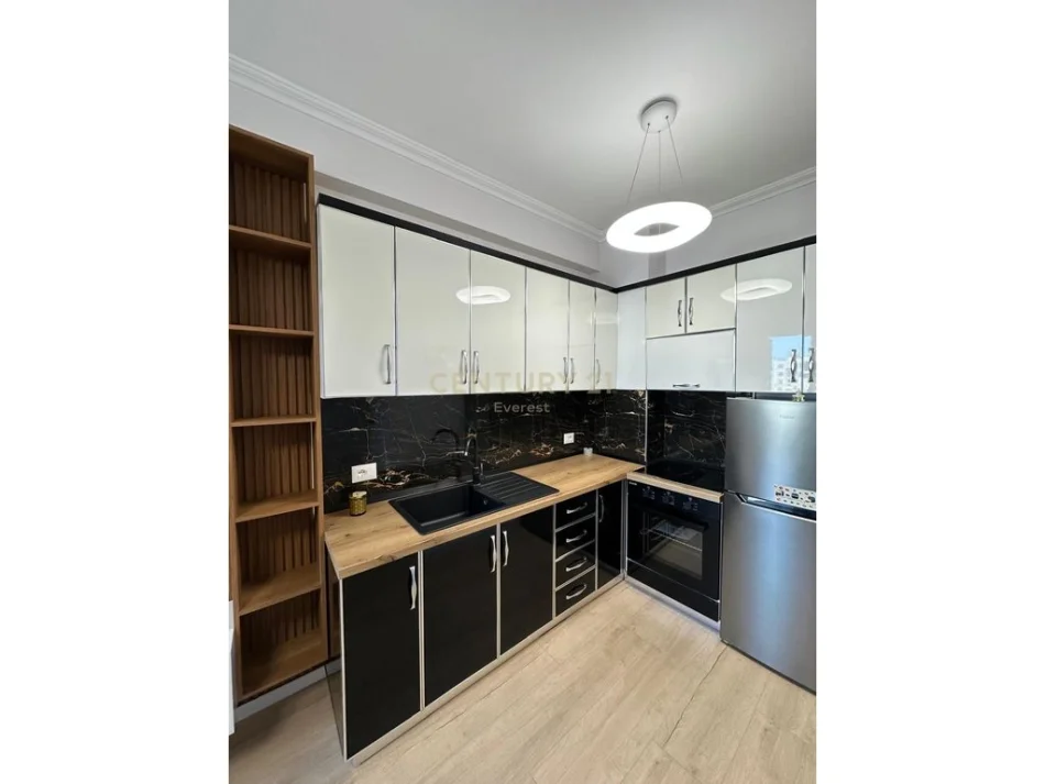 Tirane, shitet apartament 1+1 Kati 7, 67 m² 133.000 € (Astir everest141848)